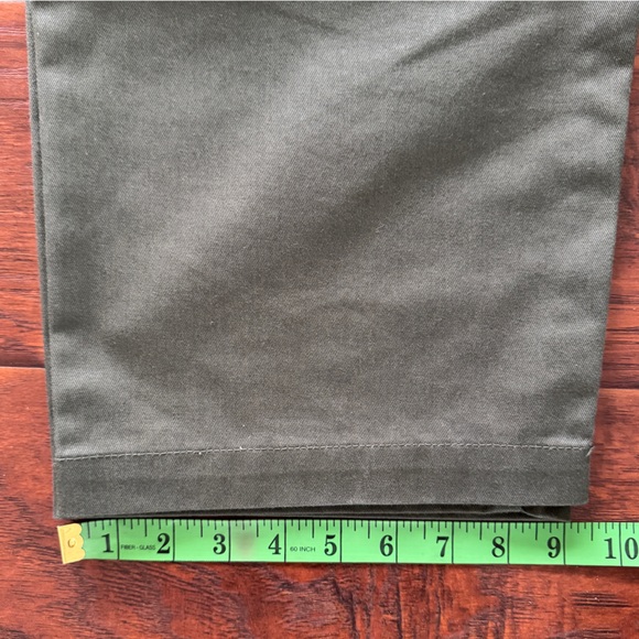 Volcom Men’s Frickin Skate Chino - Loose Tapered Fit - Size 32 - Picture 3 of 6